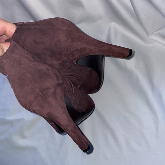 Aerin Stenet Bootie Maroon Suede Leather Cut Out Heeled Bootie size 8 - Picture 9 of 14